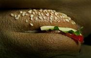 012-bizarre-coochieburger